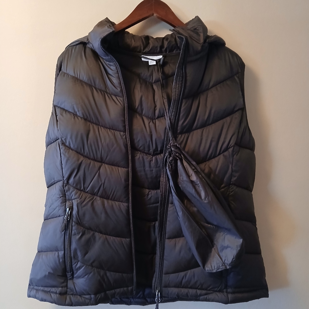 NEW Womens Packable Hooded Puffer Vest
